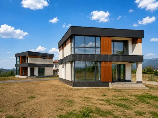 House for sale in Parvenets - Image 3