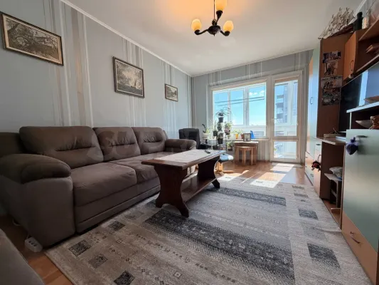 Spacious 4-bedroom apartment near "Chataldzha" market. - Image 1