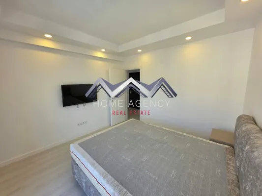 Stylish Two-Bedroom Apartment in Cosmopolis Residence For Sale - Image 3