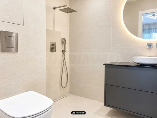 Modern apartment in 'Hristo Smiroknski' complex. - Image 2