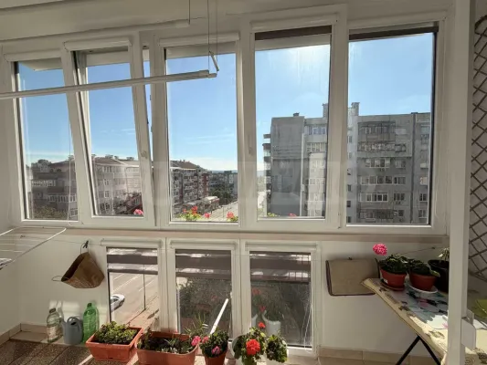 Spacious 4-bedroom apartment near "Chataldzha" market. - Image 3