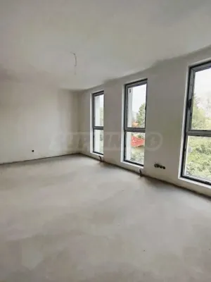 Spacious apartment in Sofia's new complex - Image 2