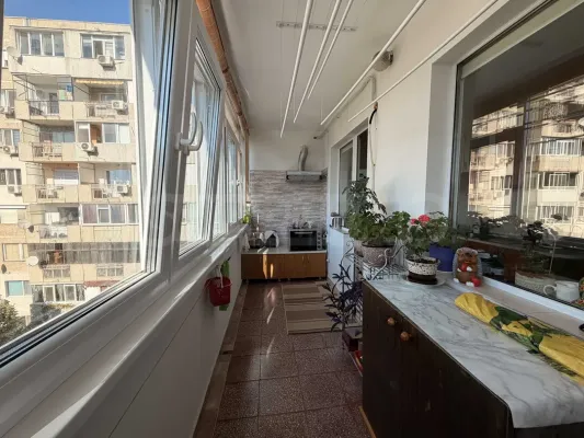 Spacious 4-bedroom apartment near "Chataldzha" market. - Image 4