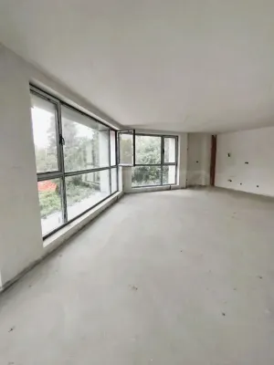 Spacious apartment in Sofia's new complex - Image 3