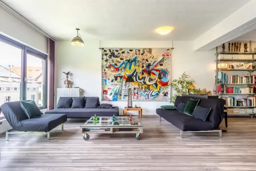 Stylish Loft with Parking in Brussels' Centre-Ville - Image 1