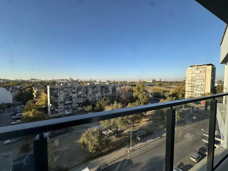 Panoramic 2-Bedroom Apartment Near Retail Park, Plovdiv - Image 1