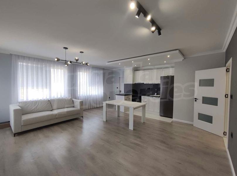 Spacious Turn-Key Apartment with Terrace in Plovdiv's Kyuchuk Parij - Image 1