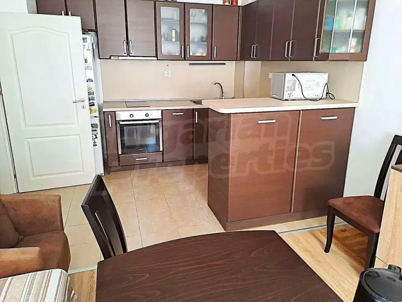 Spacious Fully Furnished 2-Bedroom Apartment Near Chaika Park, Stara Zagora - Image 1