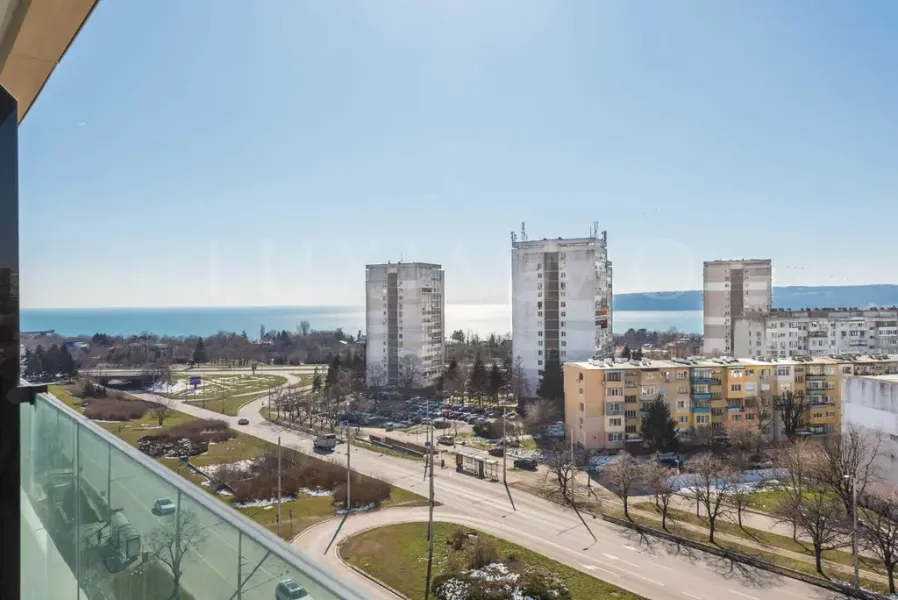 Sea View Apartment, Varna - Luxury 74m2 - Image 1