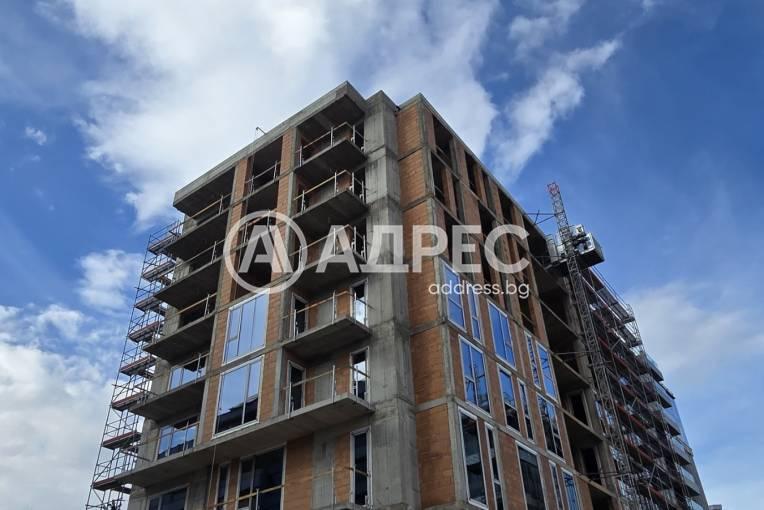 Spacious 2-Bedroom Apartment in Sofia's Yastrakova - Image 1