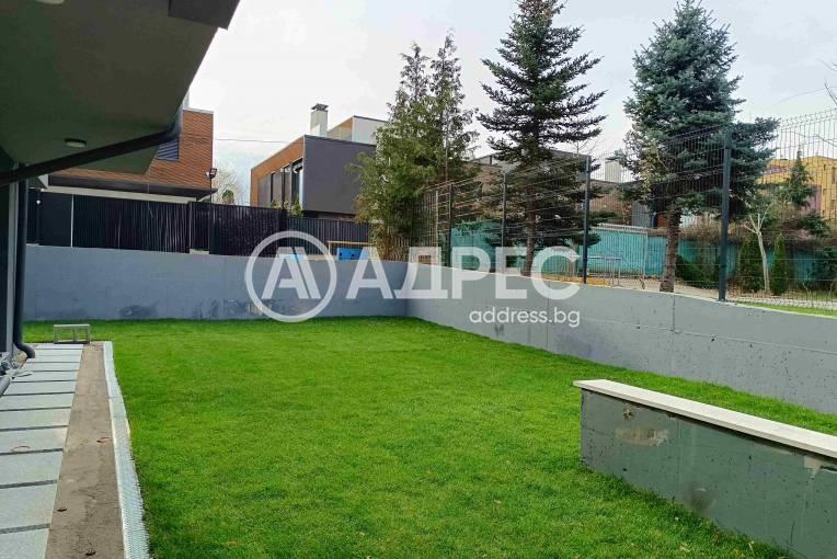 Spacious 2-Bedroom Apartment in Sofia's Vitosha District - Act 15 - Image 1