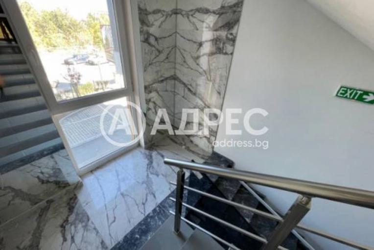 Spacious 2-Bedroom Apartment in Plovdiv's Христо Смирненски Quarter - Image 1