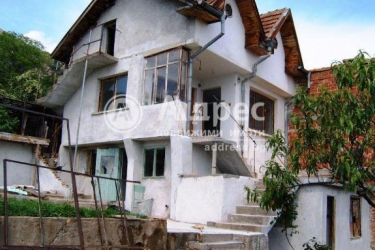 Spacious Villa with Panoramic Views in Sliven, Bulgaria – 2 Bedrooms - Image 1