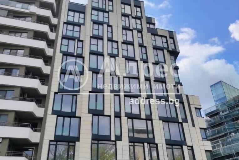 Spacious One-Bedroom Apartment with Sea Views in Burgas, Bulgaria - Image 1