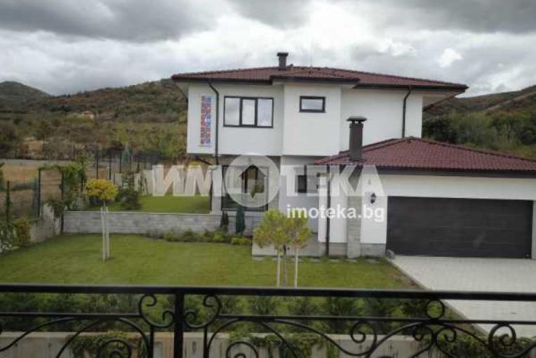 Spacious Villa with Panoramic Views in Markovo - Image 1