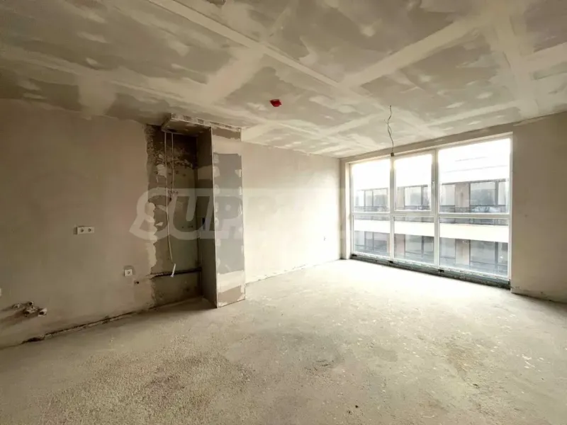 Bright Burgas Apartment: Sea Views &amp; Central Location - Image 1