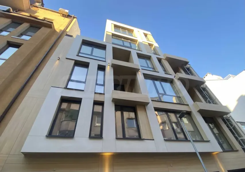 Spacious Apartment Near Grand Hotel Plovdiv, Bulgaria - Image 1