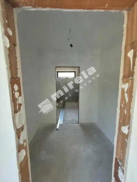Spacious 3-Bedroom Apartment in Varna's Brz District - EUR 350,000 - Image 1