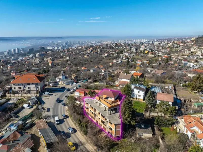 Spacious 2-Bedroom Apartment in Varna Complex - Image 1