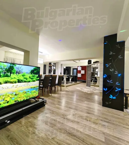 Spacious, Fully Furnished Apartment in Plovdiv's Heart District - Image 5