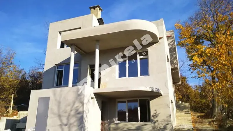 Spacious Three-Story House with Large Terrace in Varna - Image 1