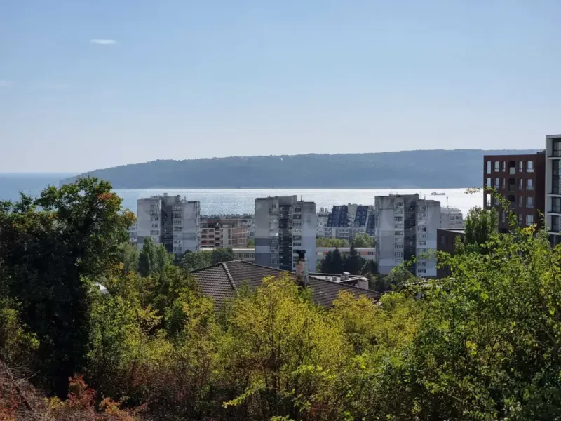 Spacious Sea View Apartment in Varna's "Briz" Quarter - Image 5