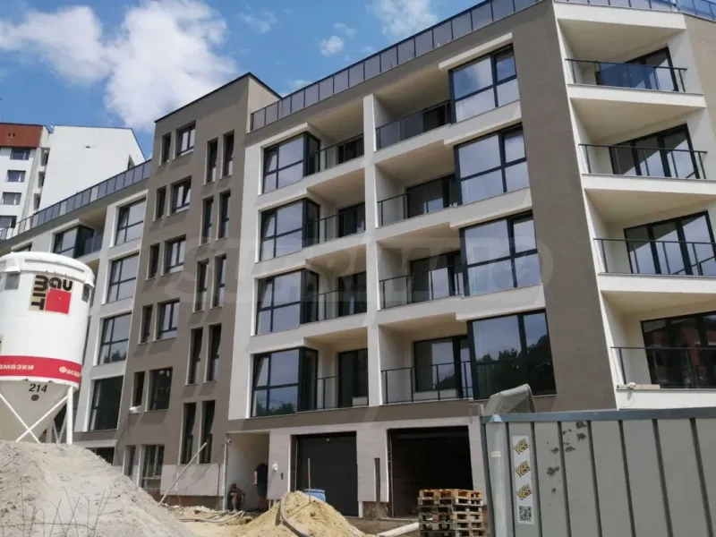 Spacious 3-Bedroom Apartment in Sofia, Bulgaria - Image 1