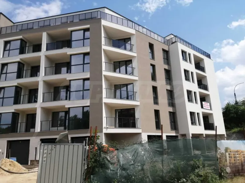 Spacious 3-Bedroom Apartment in Sofia, Bulgaria - Image 4