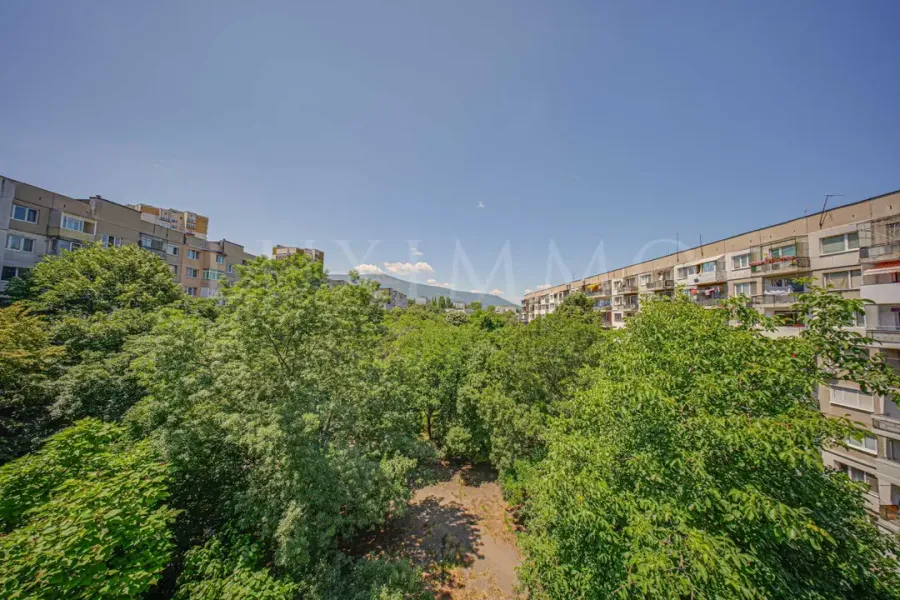 Spacious, Fully Furnished Apartment in Dianabad, Sofia (97.6 m2) - Image 2