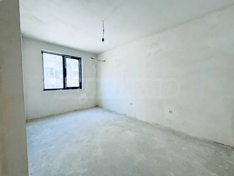 Spacious 3-Bedroom Apartment Near Varna Park - Image 2