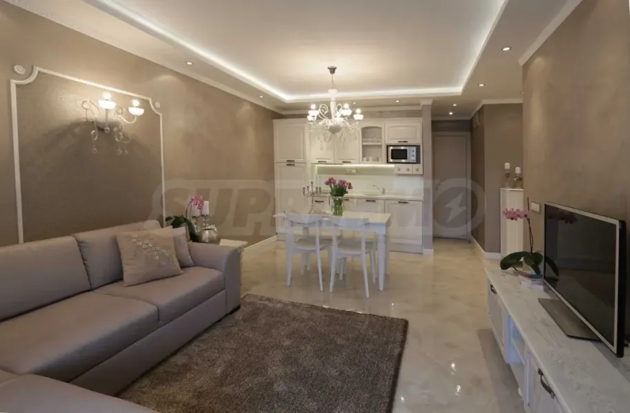 Luxury Furnished Apartment with Parking in Varna's Heart - Image 3
