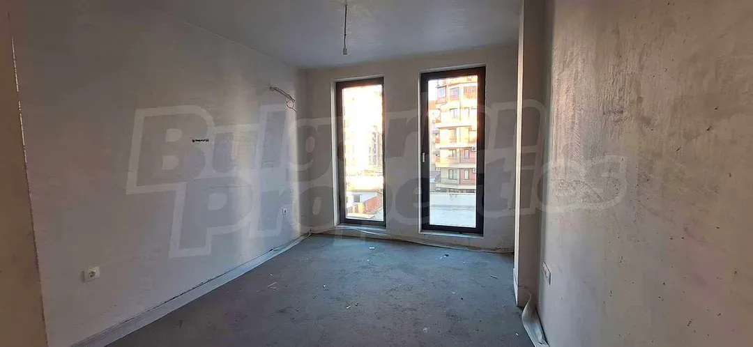 Spacious 2-Bedroom Apartment Near Park Hotel in Plovdiv - Image 2