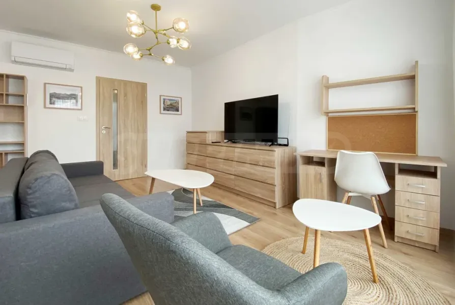 Stylish Fully Furnished Apartment in Plovdiv City Center - Image 2