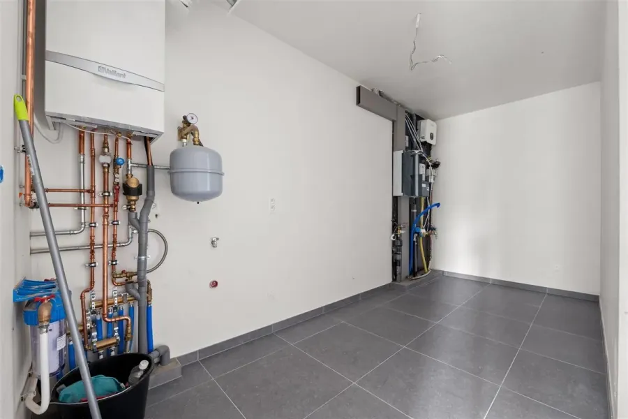 Modern 3-Bedroom House in Sint-Truiden – Perfect Location! - Image 3