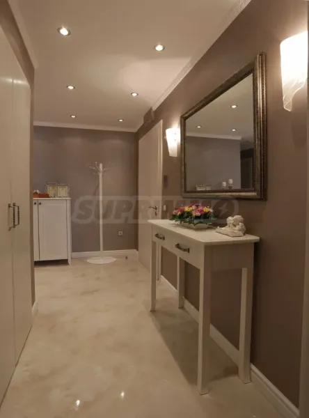 Luxury Furnished Apartment with Parking in Varna's Heart - Image 4