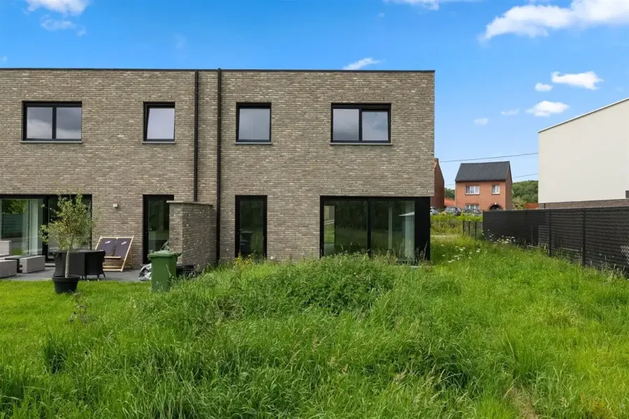 Modern 3-Bedroom House in Sint-Truiden – Perfect Location! - Image 2