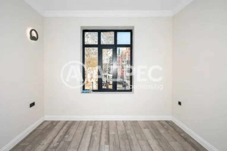 Stylish Plovdiv Center Apartment – Modern, Renovated, and Ready for Your Dreams. - Image 4