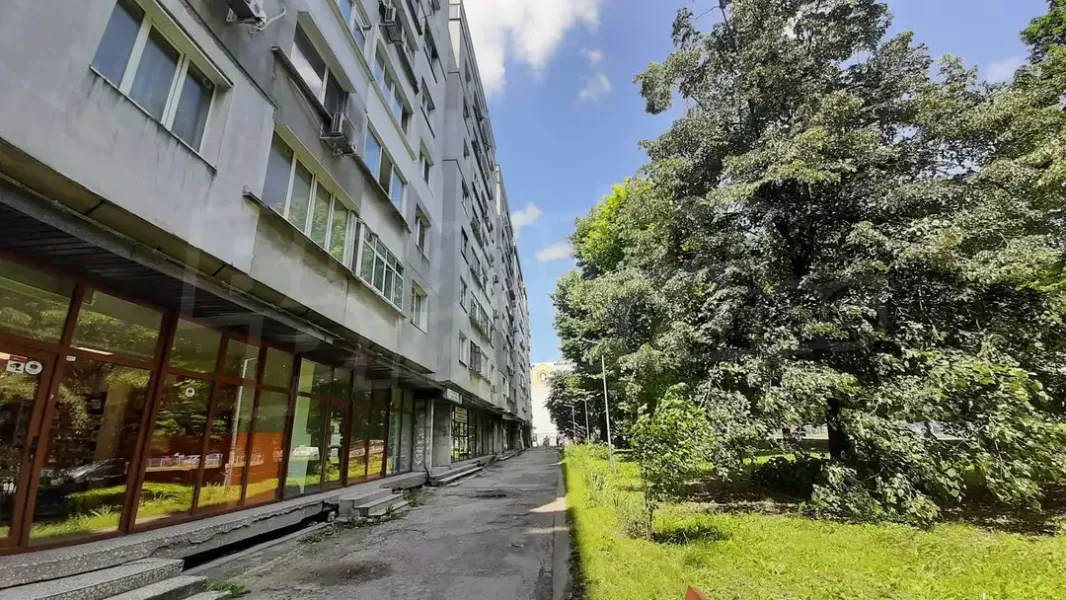 Spacious Fully Furnished Apartment Near Grand Mall, Varna - Image 3