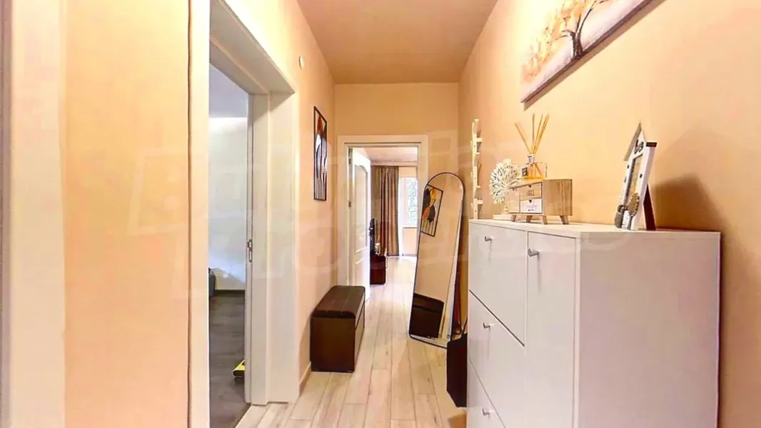 Spacious 3-Bedroom Brick Apartment Near Stara Zagora Schools - Image 1