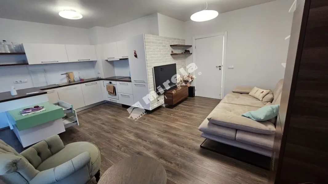 Spacious Fully Furnished 3-Bedroom Apartment in Varna's Levski District - Image 2