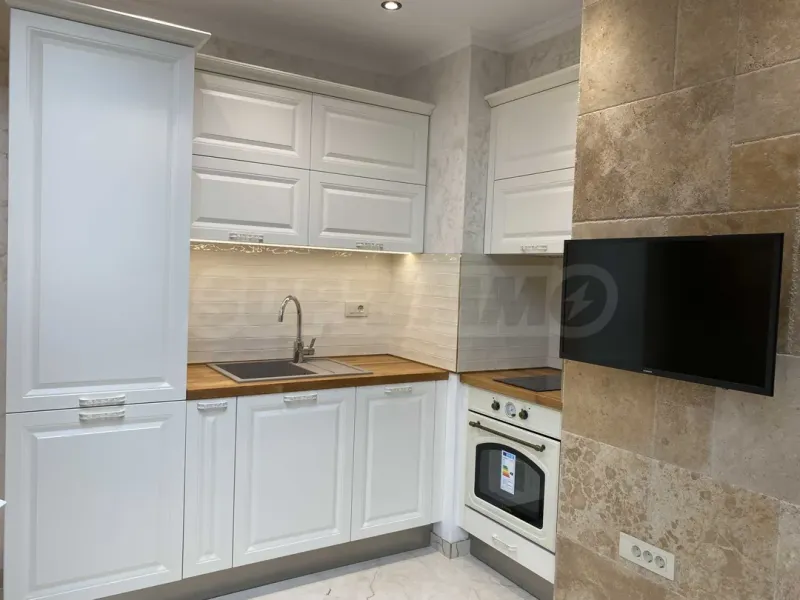 Stylish Fully Furnished Apartment in Varna's Heart - Rent Now - Image 1