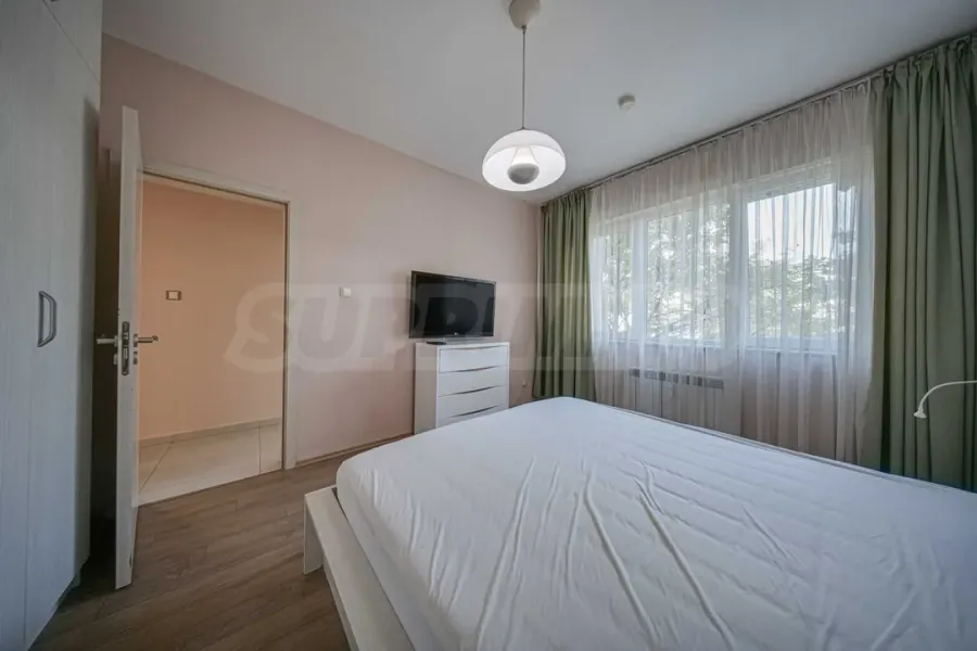 Spacious, Fully Furnished Apartment in Sofia's Quiet Lozhnets District - Image 4