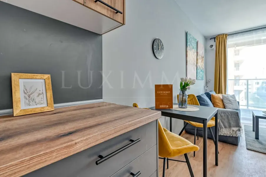 Spacious, Fully Furnished 1-Bedroom Apartment in Malinova Dolina - Image 1