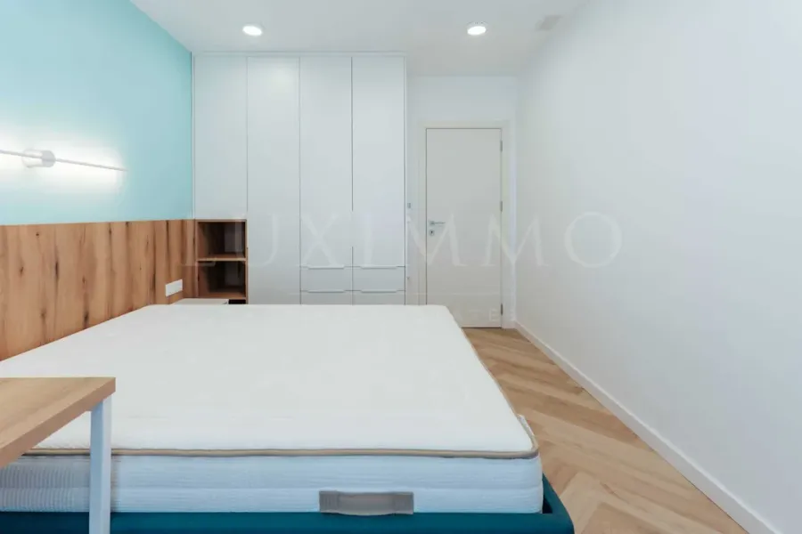 Luxury Burgas Apartment with Parking - Image 2
