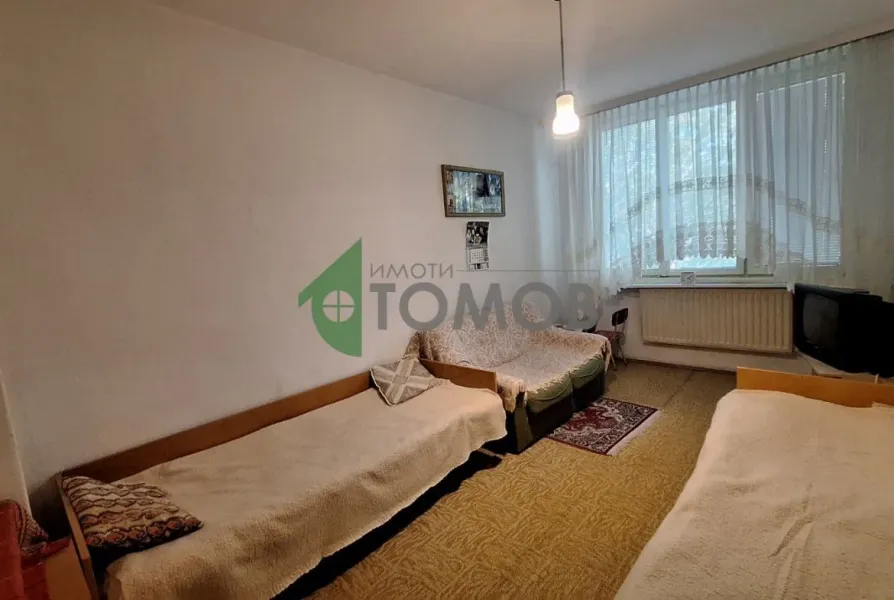 Spacious 3-Bedroom Apartment in Stara Zagora Center – Great Value - Image 4