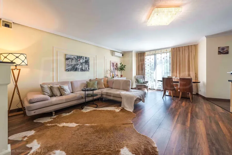 Spacious 3-Bedroom Luxury Apartment with Pool in Varna, Bulgaria - Image 1