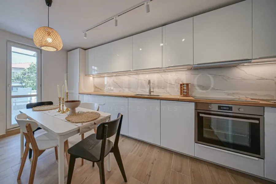Stylish Apartment in Sofia with Garden & Modern Amenities - Image 5