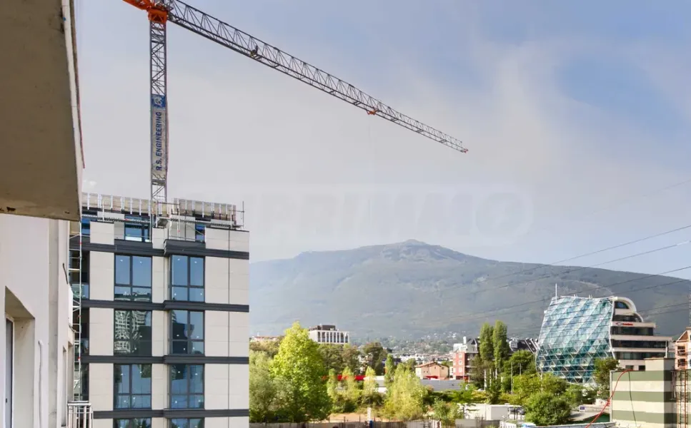 Spacious, Fully Furnished Apartment Near Paradise Center, Sofia - Image 3