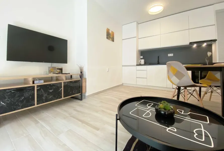Stylish Plovdiv Apartment Rental - Fully Furnished, Parking Included - Image 2