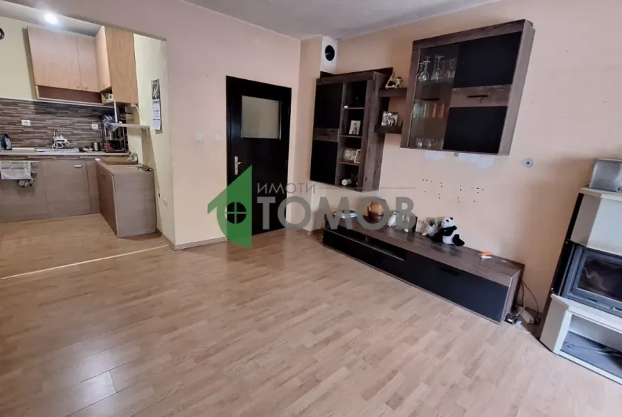 Spacious Three-Bedroom Apartment in Sought-After Stara Zagora - Image 1